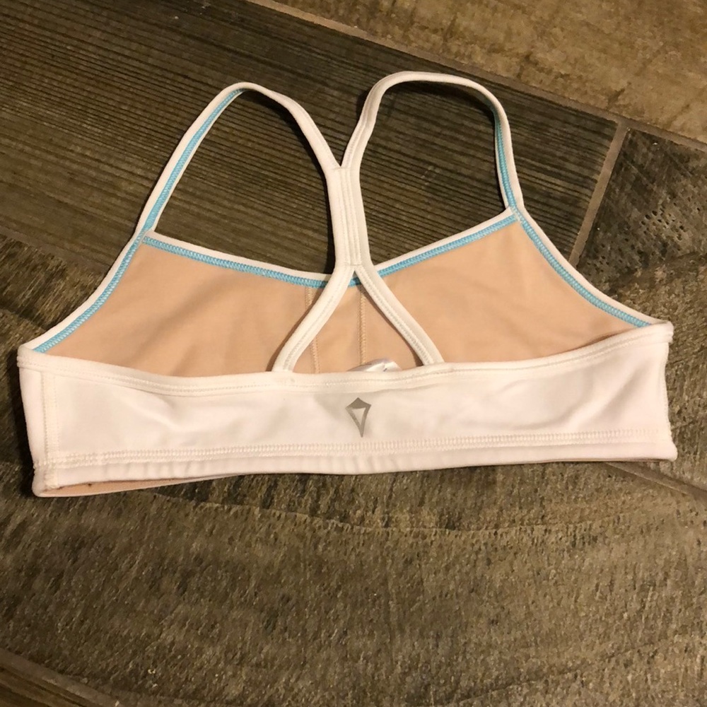 Lululemon/Ivviva sports bra